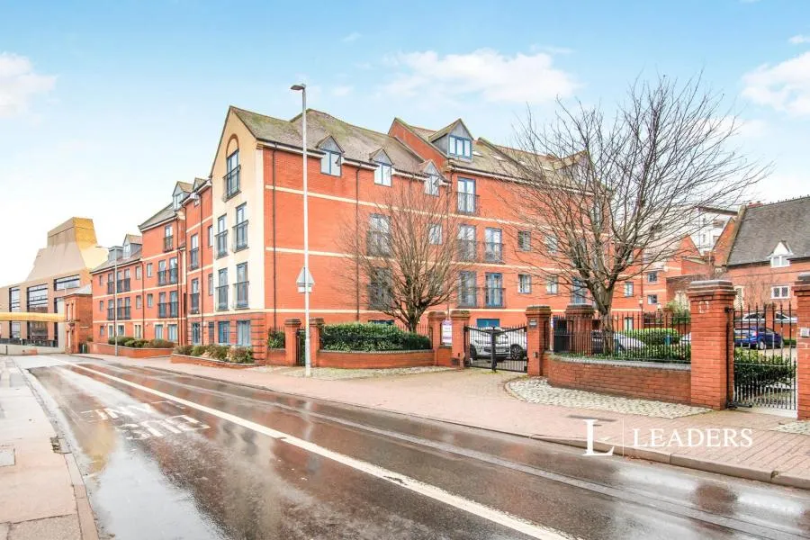 2 bed flat for sale, Magdala Court, The Butts, WR1