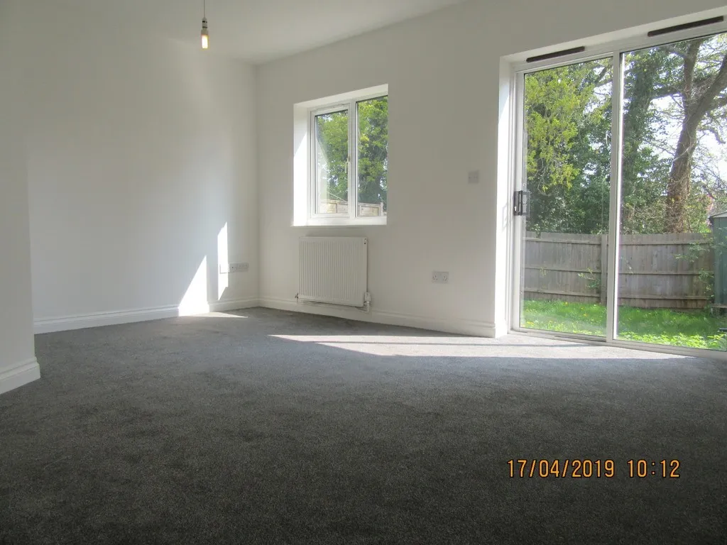 Cherwell Grove, South Ockendon., photo 4
