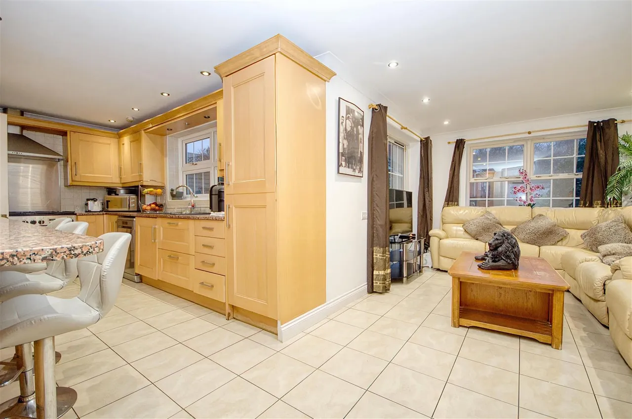 Lime Gardens, West End, Southampton, Hampshire, SO30 3RG, photo 5