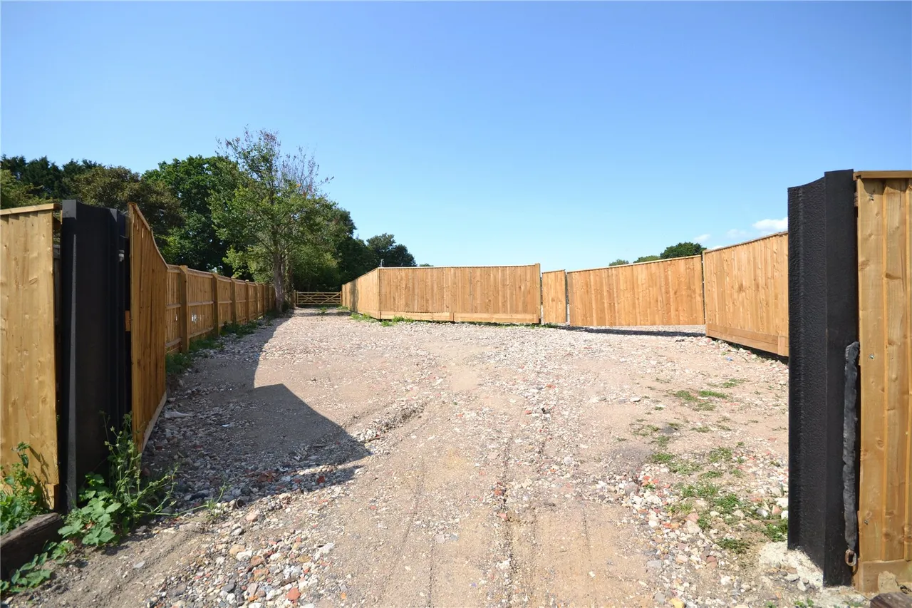 Silver Street, Sway, Lymington, Hampshire, SO41 6DG, photo 7
