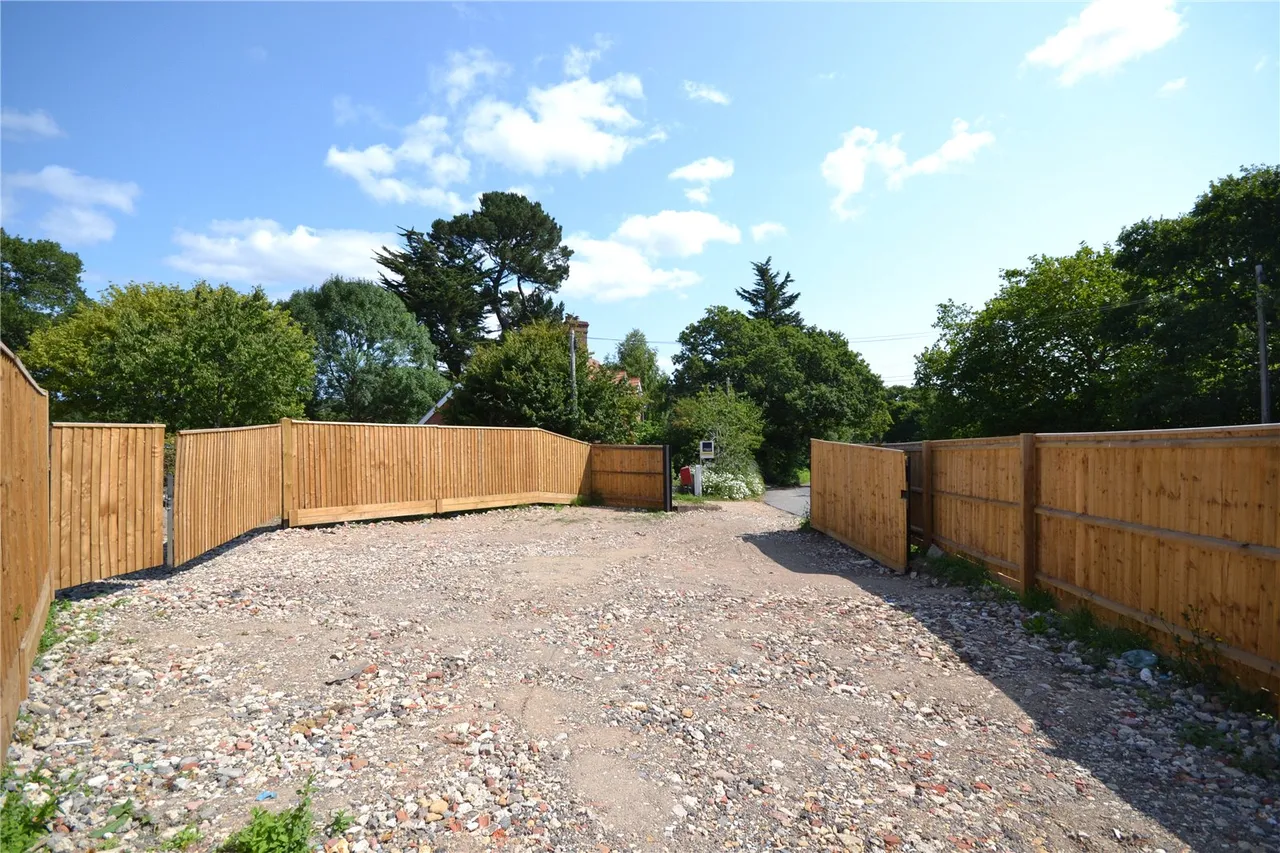 Silver Street, Sway, Lymington, Hampshire, SO41 6DG, photo 8