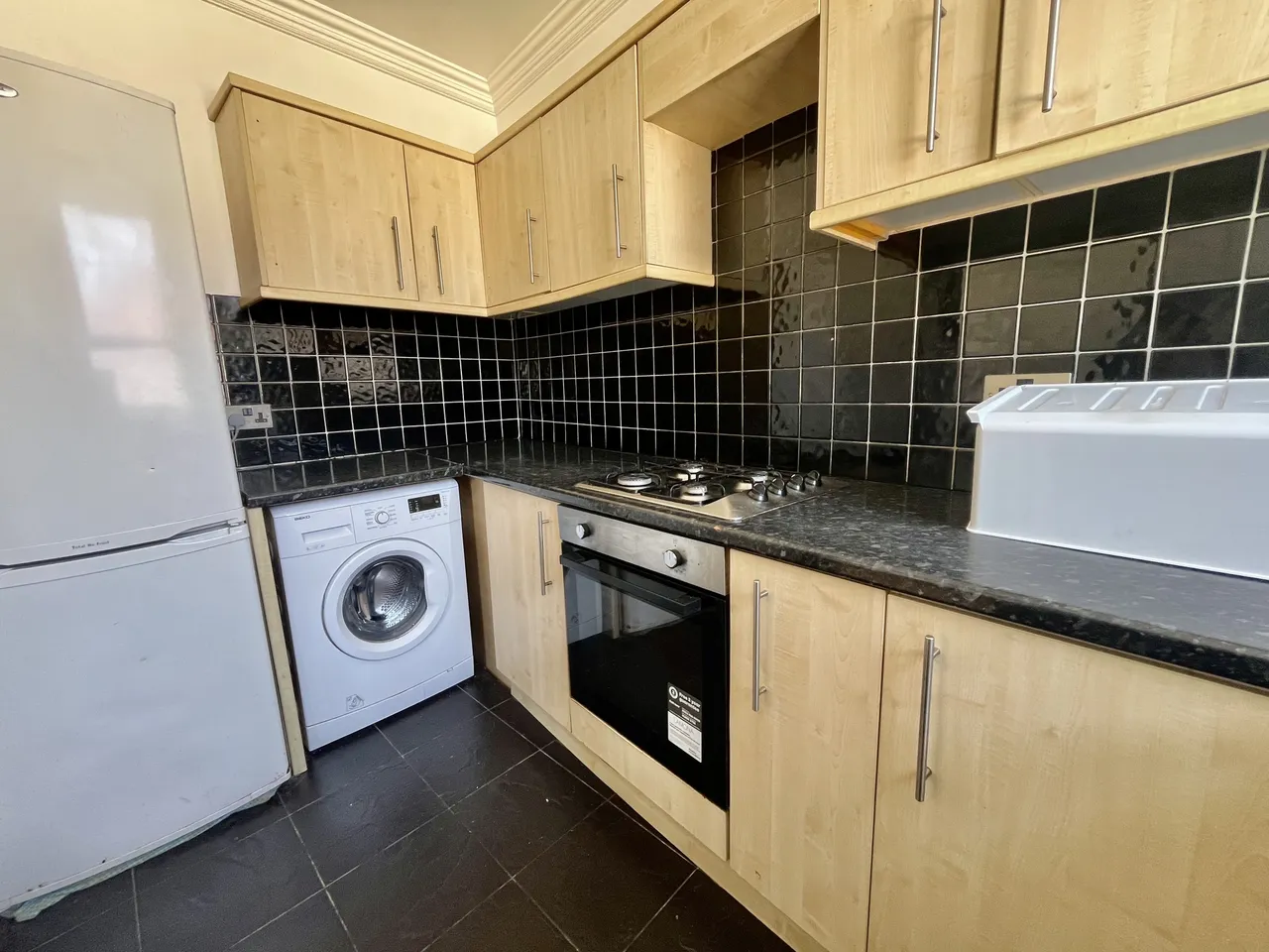 4 bed flat to rent — Victoria Road, LEEDS