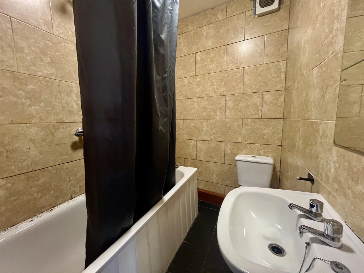 Victoria Road, LEEDS, photo 5