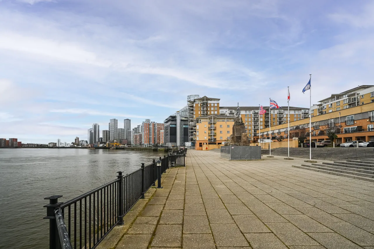 London, E14, photo 16