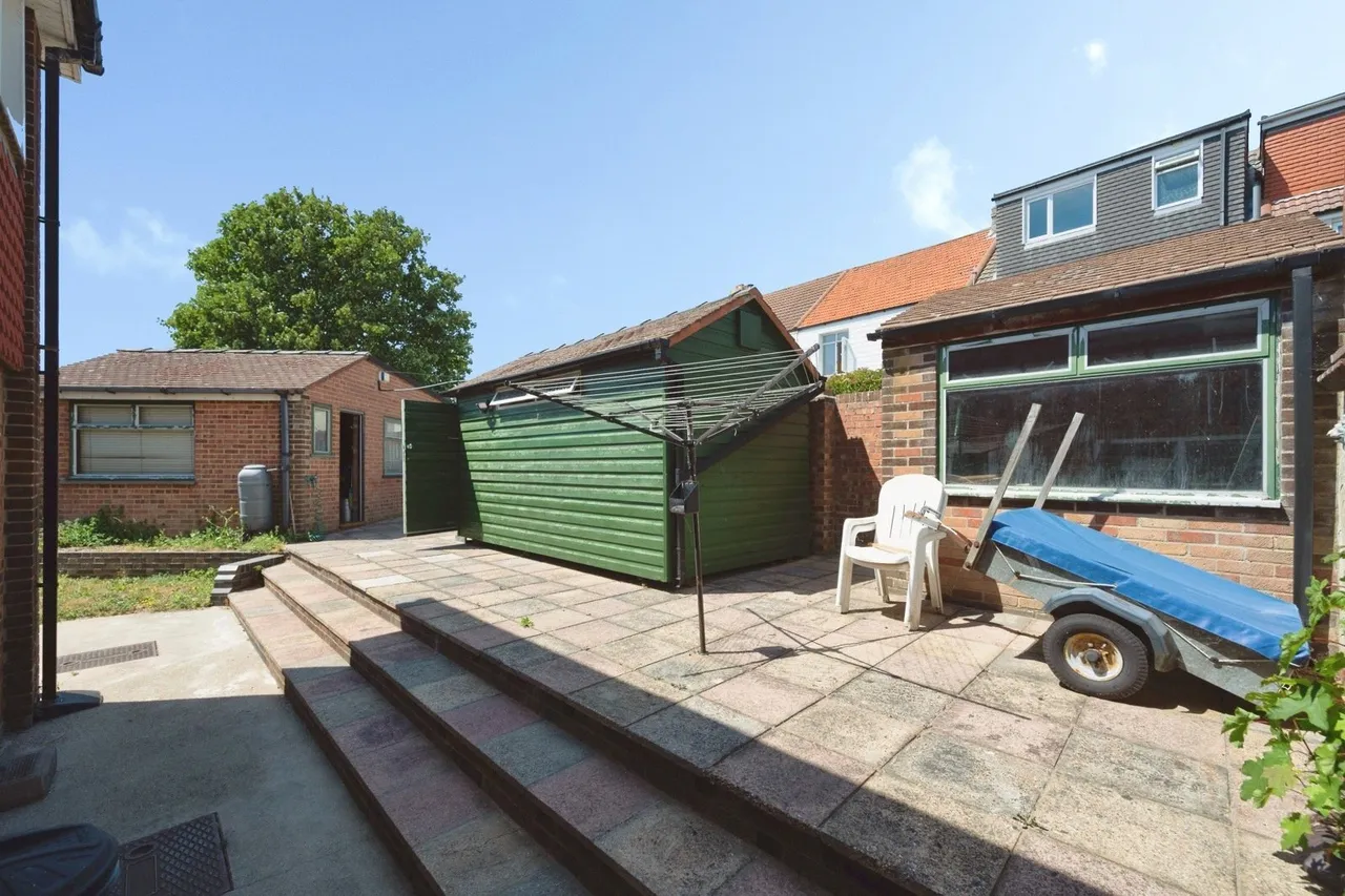 Seaway Crescent, Southsea, PO4, photo 18