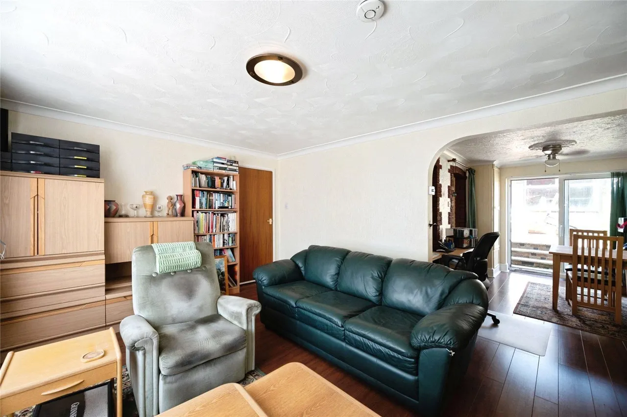 Seaway Crescent, Southsea, PO4, photo 4
