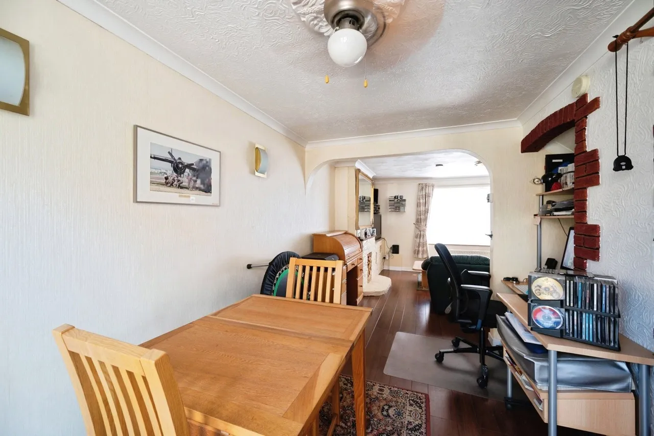 Seaway Crescent, Southsea, PO4, photo 6