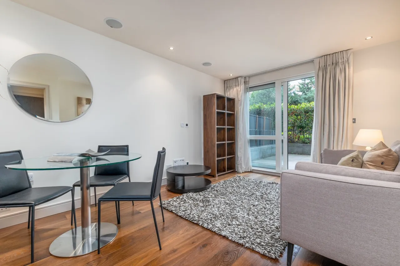 Doulton House, Chelsea Creek, SW6, photo 5