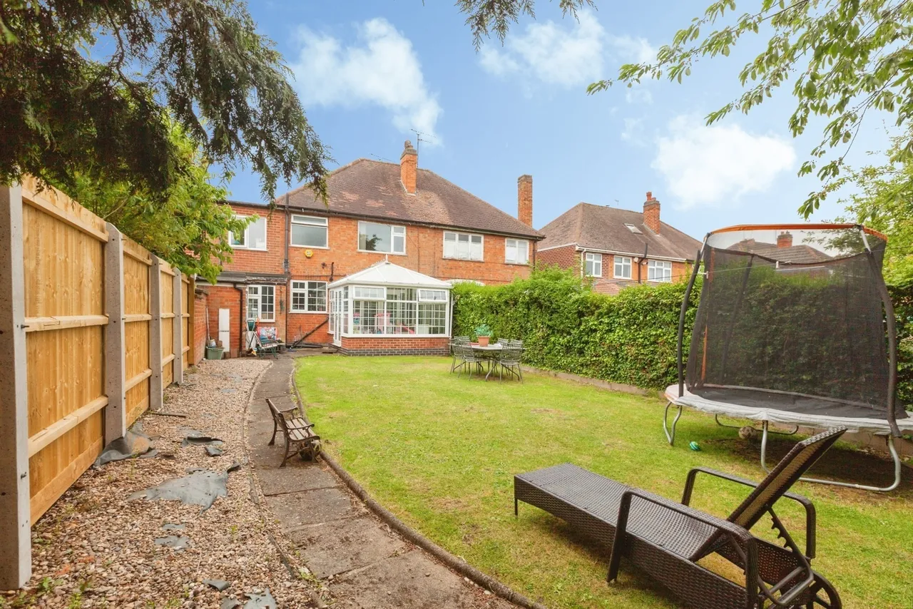5 bed house for sale, Scraptoft Lane, Leicester, LE5
