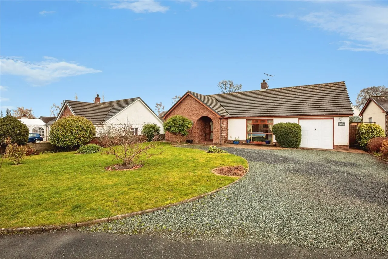 3 bed house for sale, Velindre, Llandysul, SA44