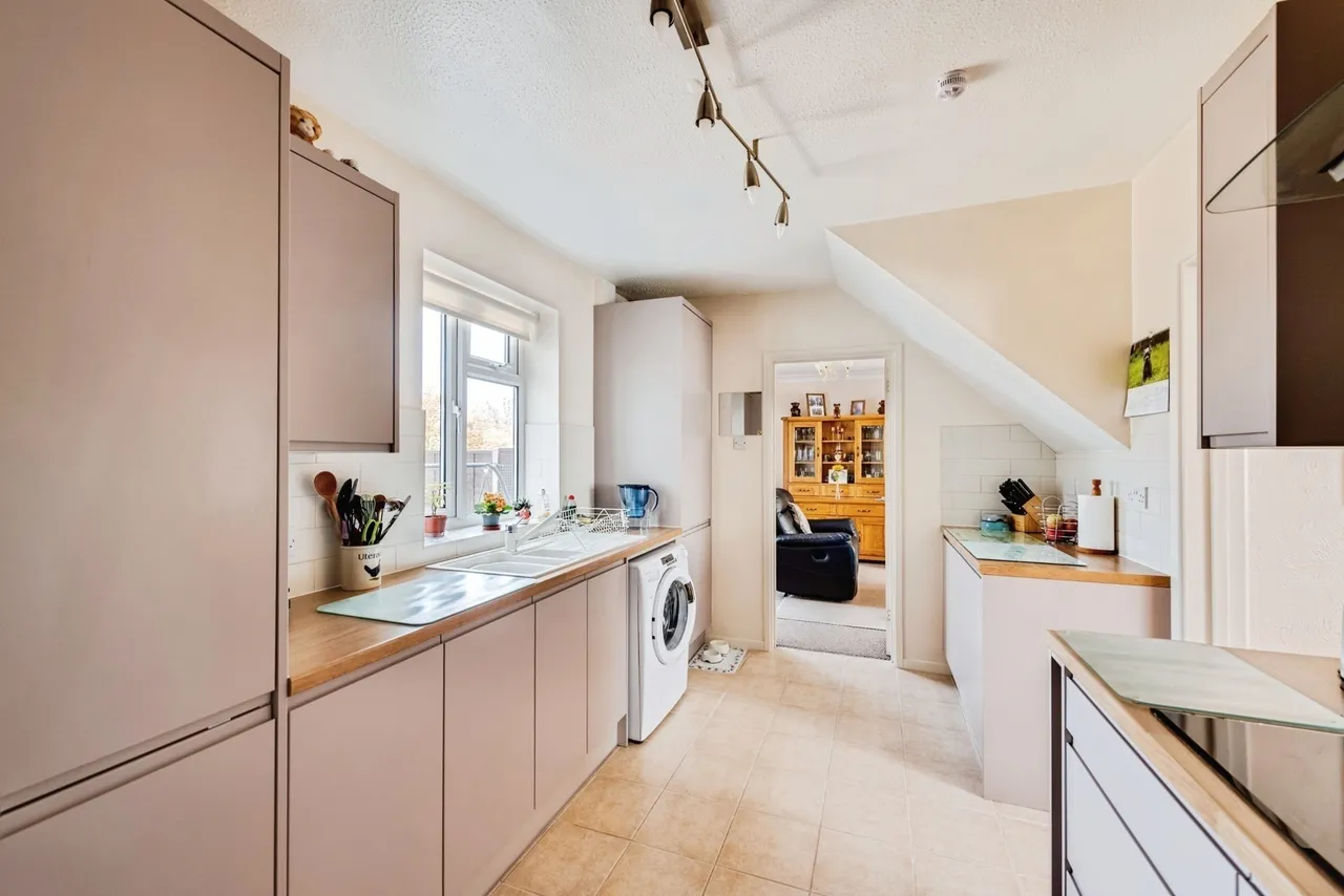 Moredon Road, Swindon, Wiltshire, SN25, photo 2