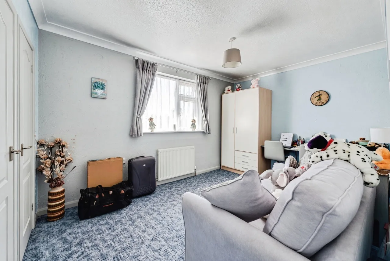 Moredon Road, Swindon, Wiltshire, SN25, photo 4