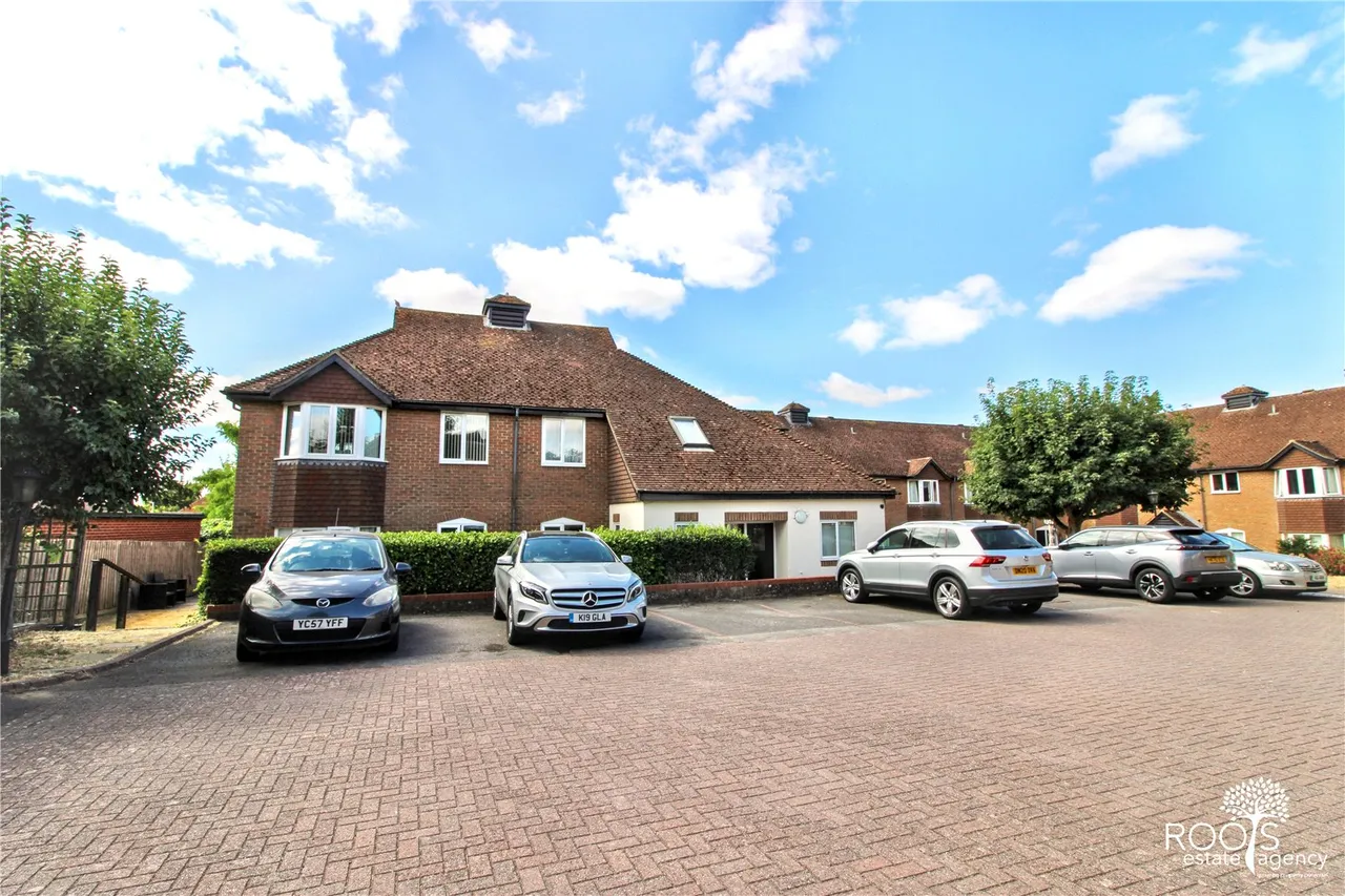 Thatcham, Berkshire, photo 7