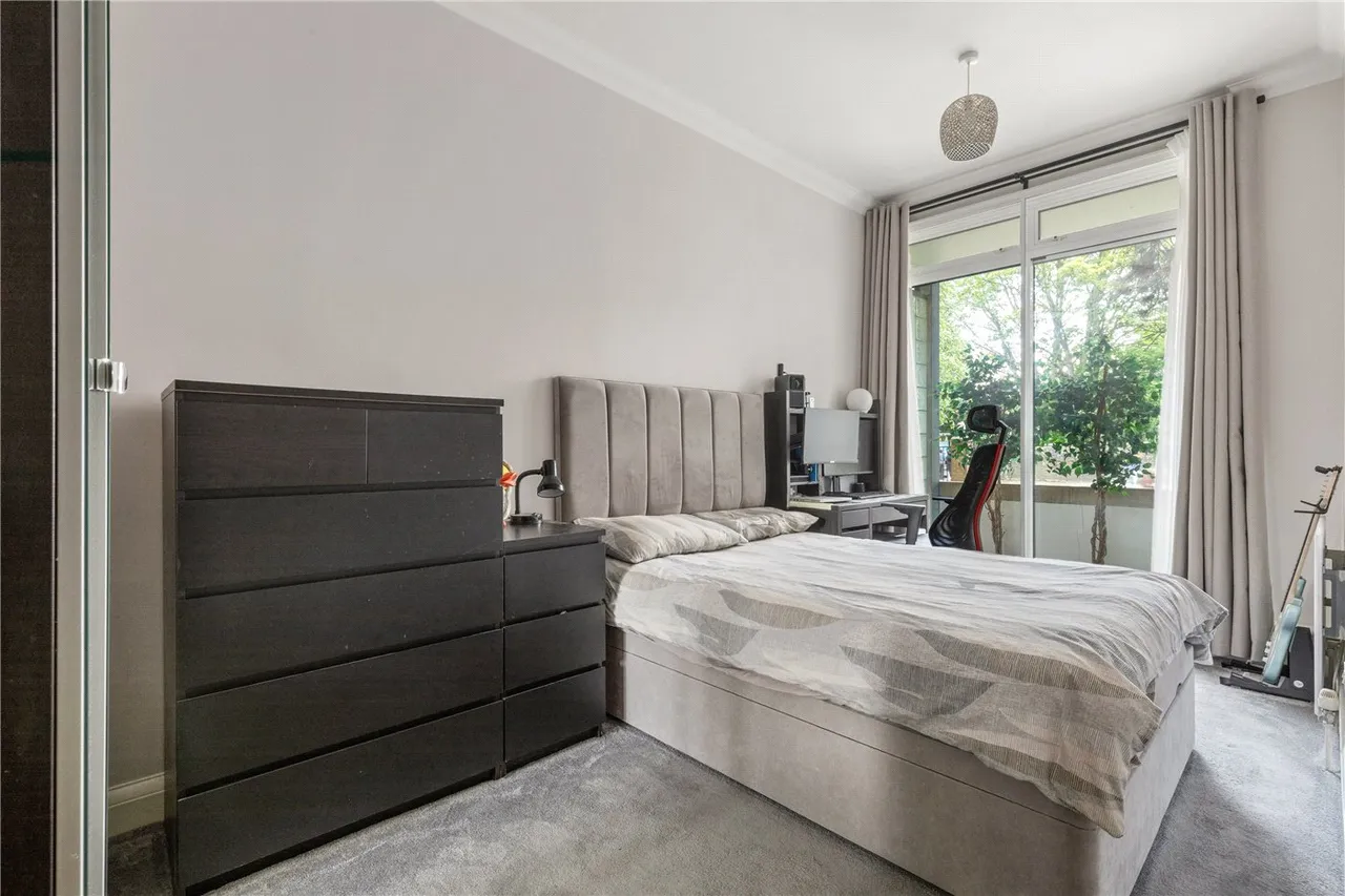 Pentonville Road, London, N1, photo 5