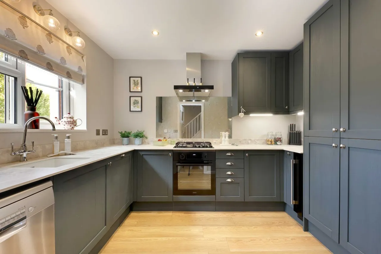 2 bed house for sale, Wheeler Place, Beaconsfield, HP9