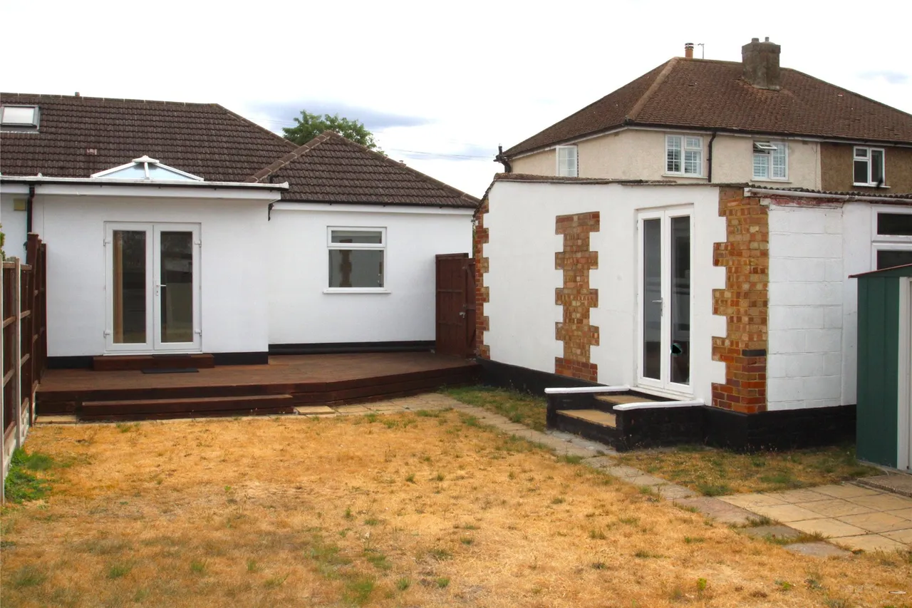 Second Avenue, Walton On Thames, KT12, photo 20