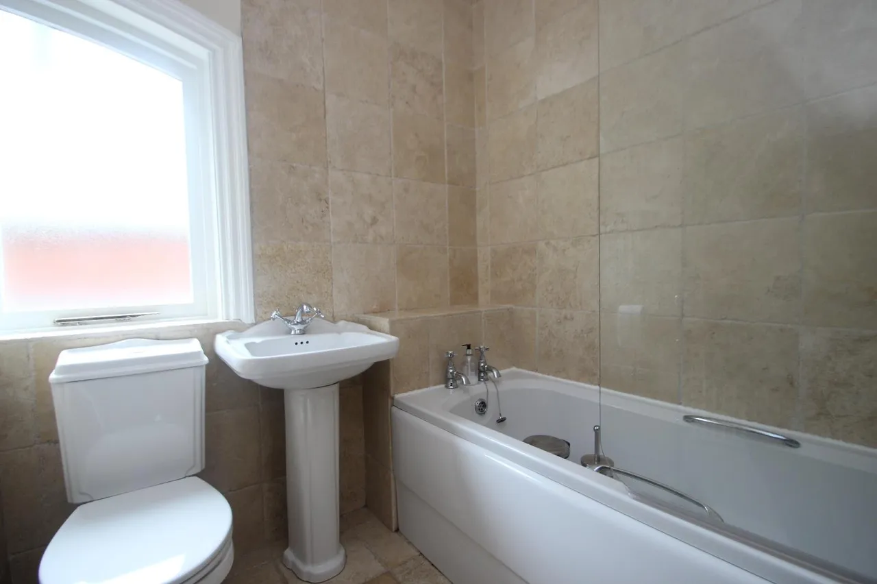 Lidgett Park Avenue, Leeds, LS8, photo 12