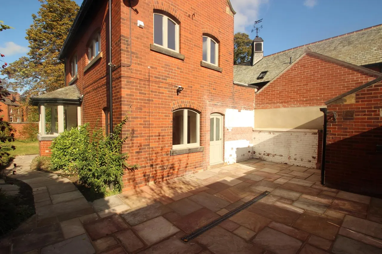 3 bed house to rent, Lidgett Park Avenue, Leeds, LS8