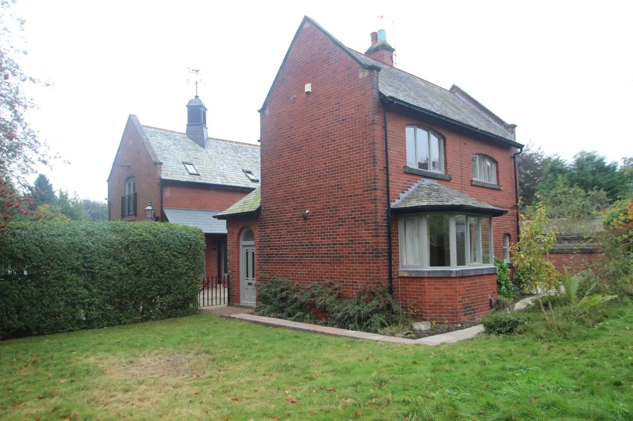 Lidgett Park Avenue, Leeds, LS8, photo 16