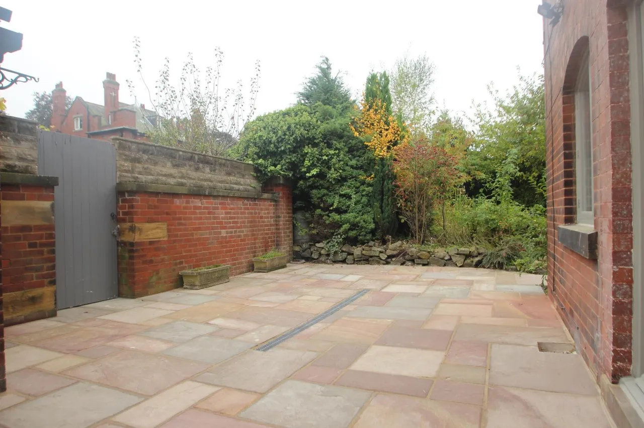Lidgett Park Avenue, Leeds, LS8, photo 13