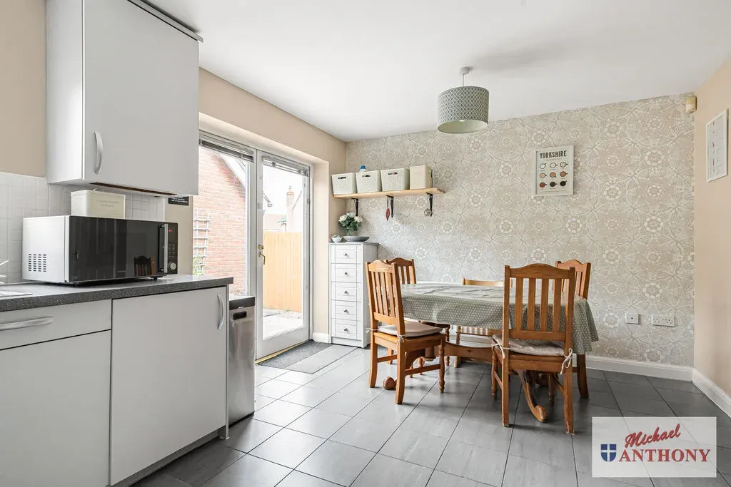 Barnet Close, Oakhill, Milton Keynes, Buckinghamshire, MK5 6BF, photo 5