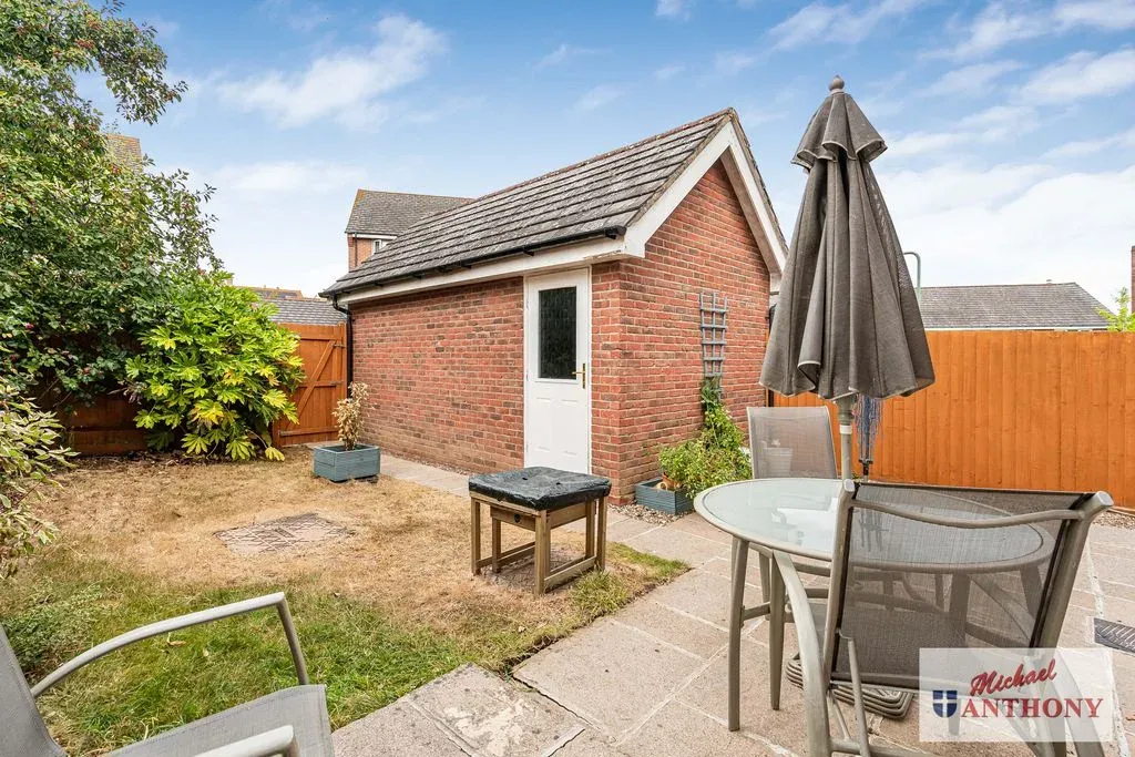 Barnet Close, Oakhill, Milton Keynes, Buckinghamshire, MK5 6BF, photo 4