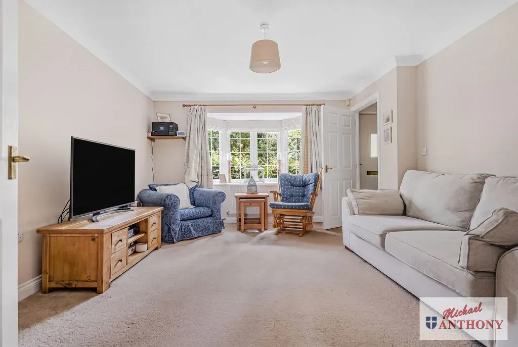 Barnet Close, Oakhill, Milton Keynes, Buckinghamshire, MK5 6BF, photo 3