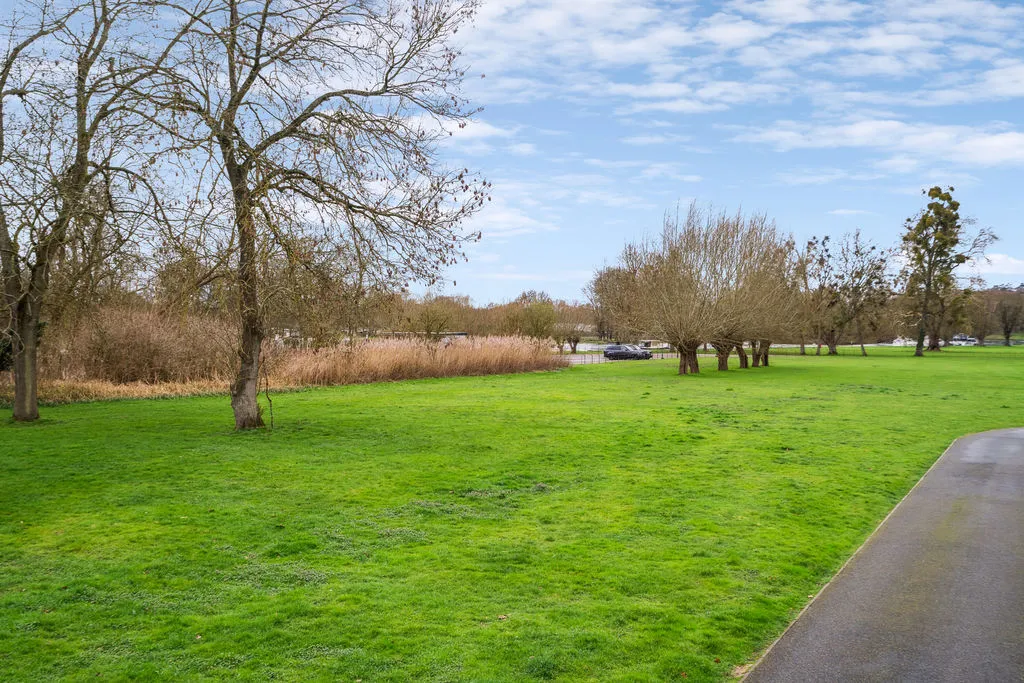 Harleyford Estate Henley Road, Marlow SL7 2DX, photo 3