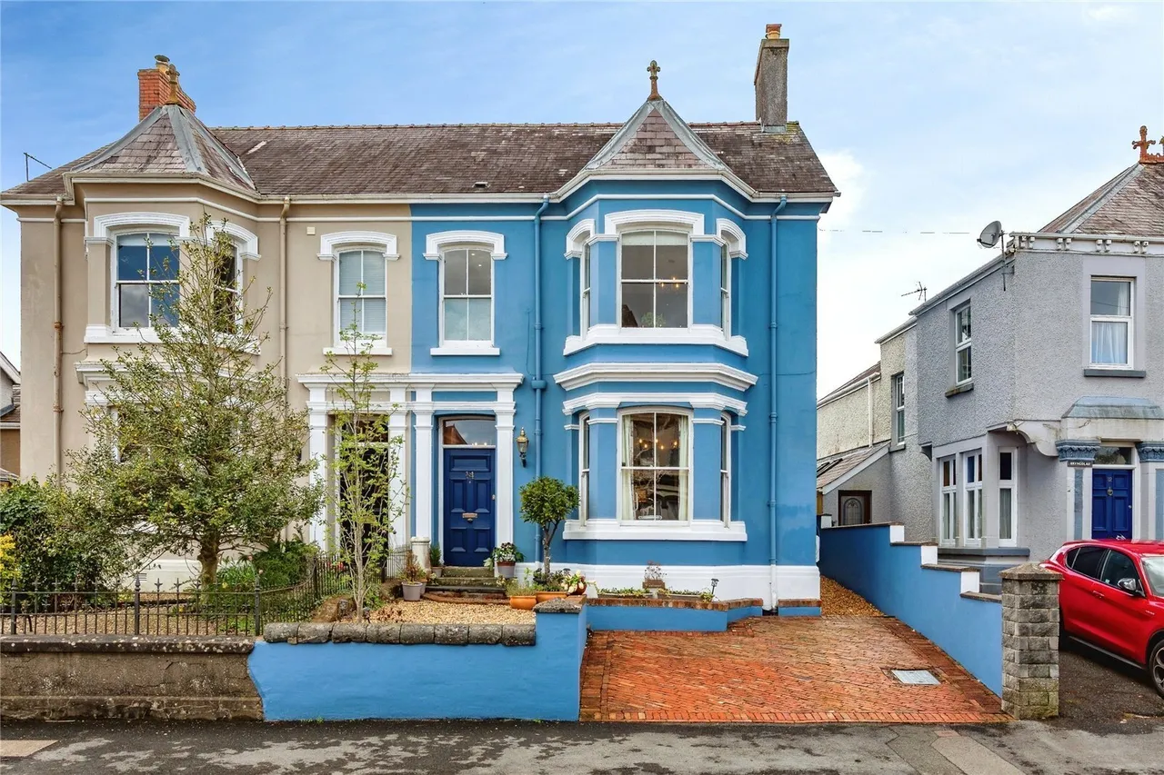5 bed house for sale, Crescent Road, Llandeilo, SA19