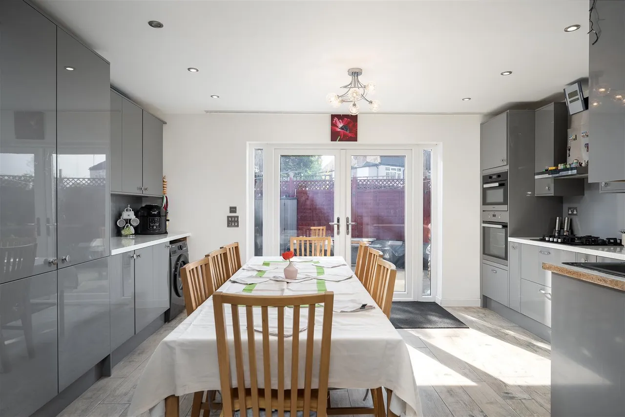 Thatcher Close, West Drayton, UB7, photo 8