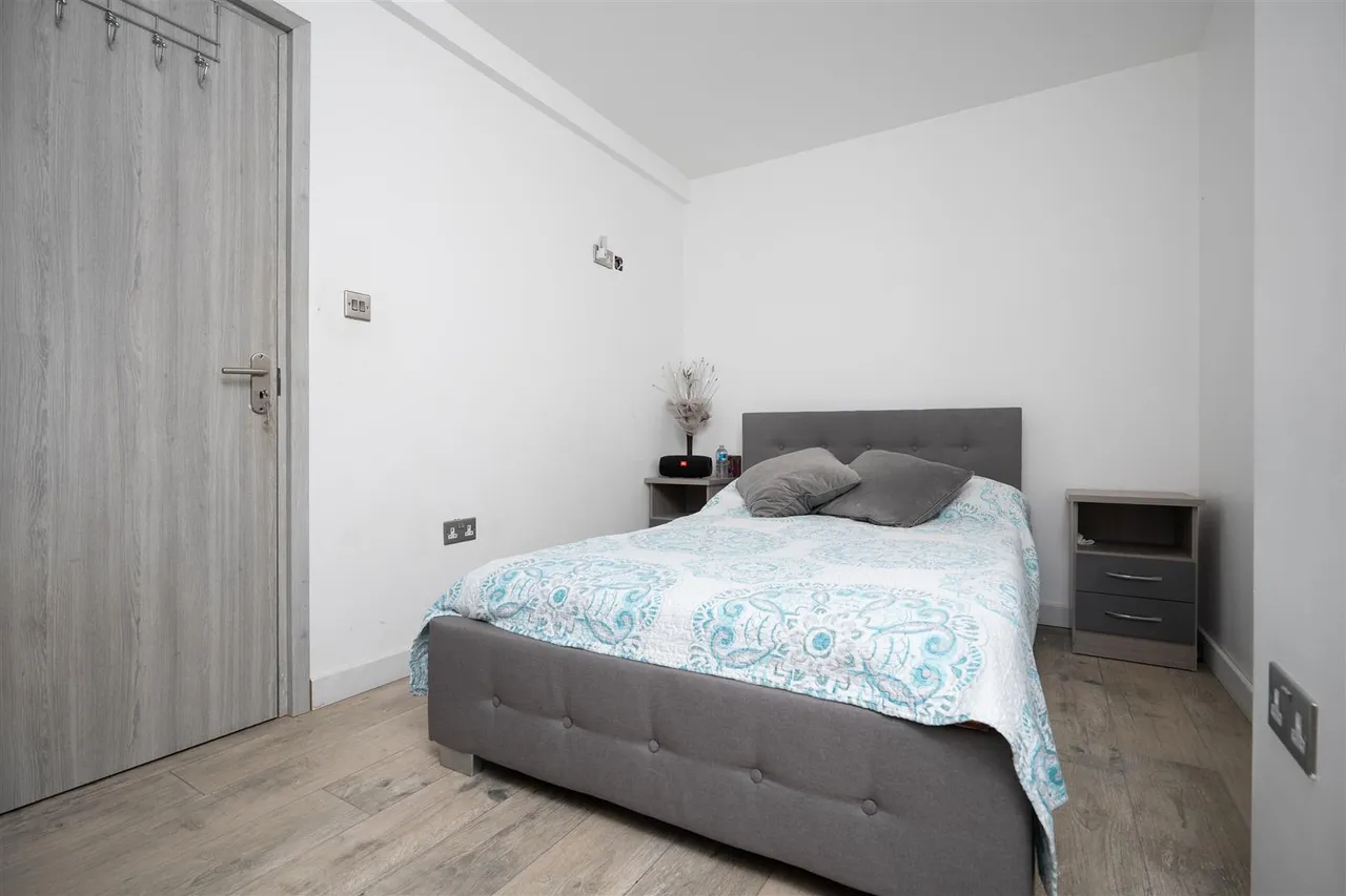 Thatcher Close, West Drayton, UB7, photo 16