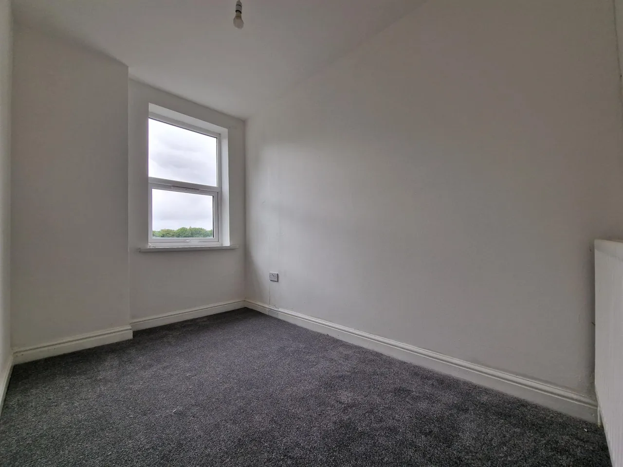 Woden Road, Wolverhampton, WV10, photo 10