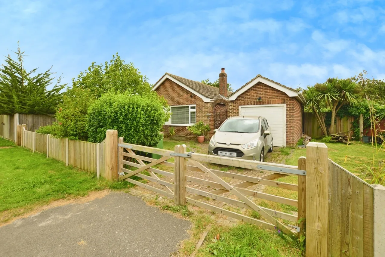 2 bed house for sale — Links Way, Littlestone, New Romney, Kent, TN28