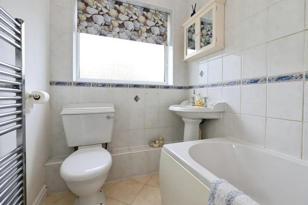 Neville Avenue, Kidderminster, DY11, photo 12