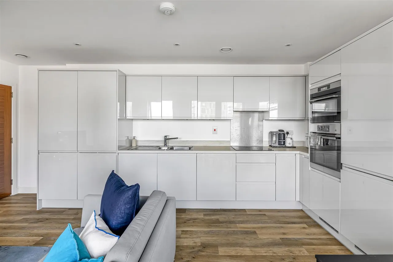 Osiers Road, London, SW18, photo 5