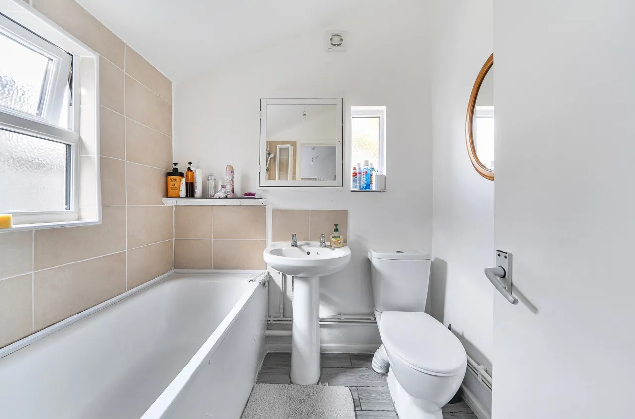 Broomfield Road, Swanscombe, DA10, photo 9