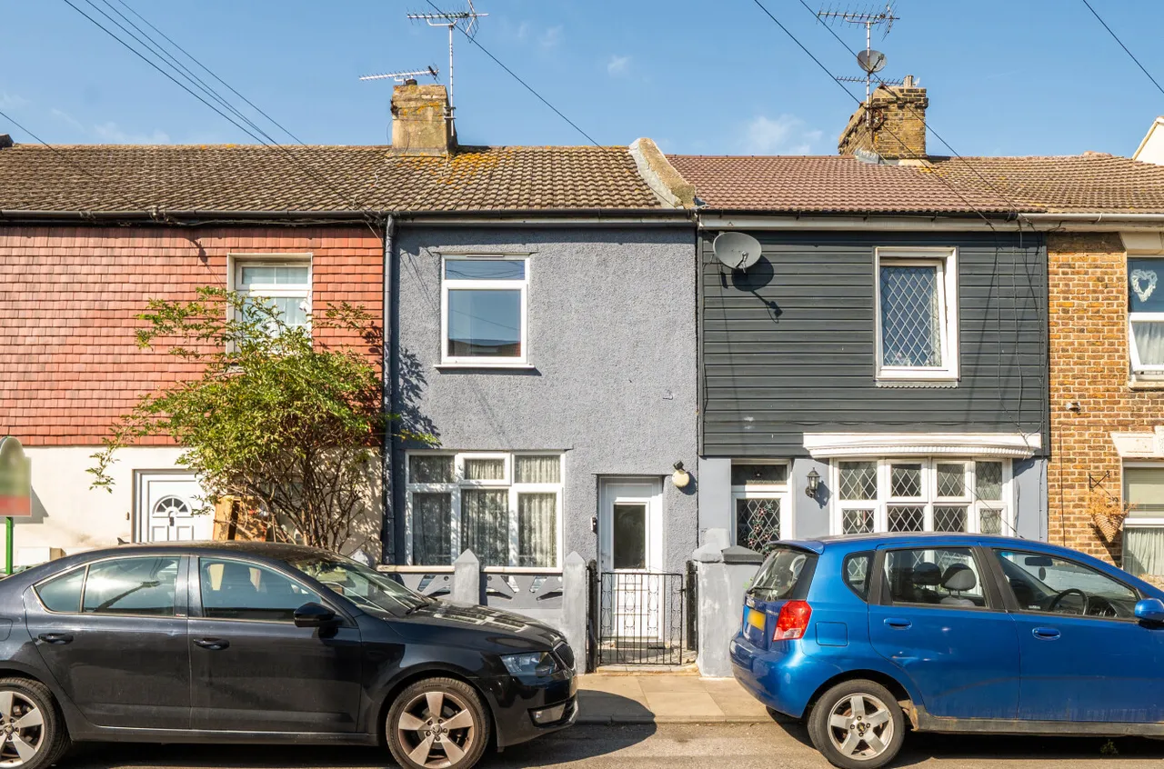 2 bed house for sale, Broomfield Road, Swanscombe, DA10