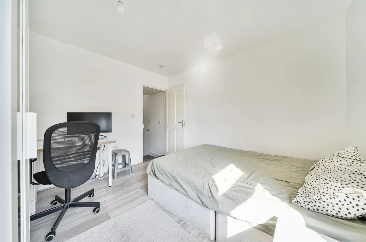 Broomfield Road, Swanscombe, DA10, photo 2