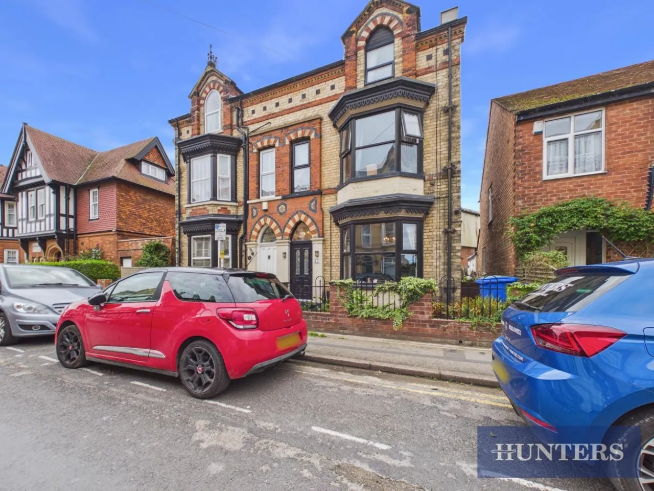 4 bed house for sale — Windsor Crescent, Bridlington