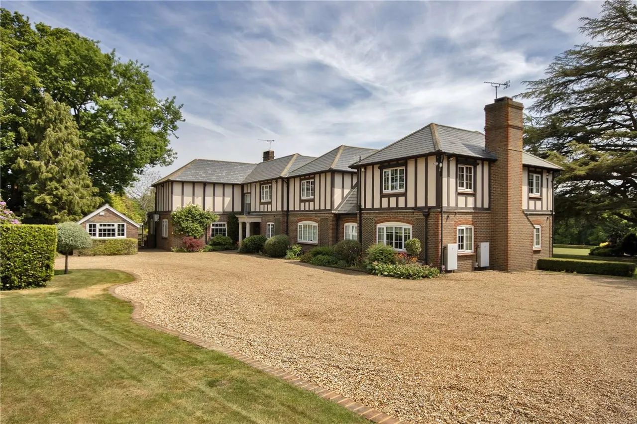 6 bed house for sale — Marle Place Road, Brenchley, Tonbridge, Kent, TN12 7HS