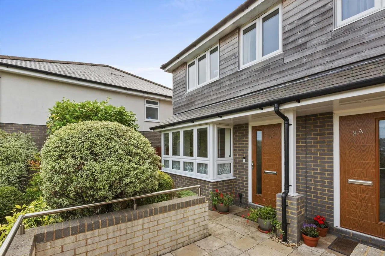 Carrington Road, High Wycombe, HP12, photo 2