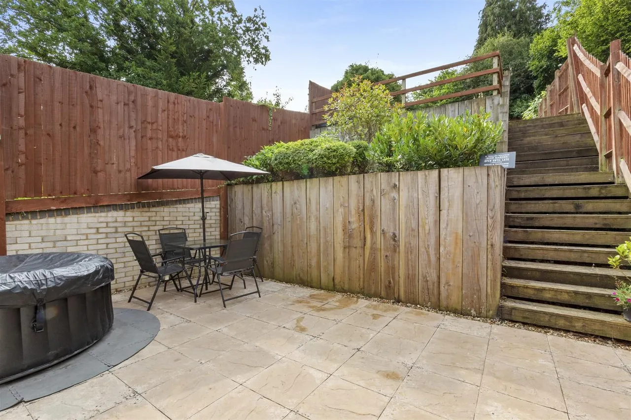 Carrington Road, High Wycombe, HP12, photo 9