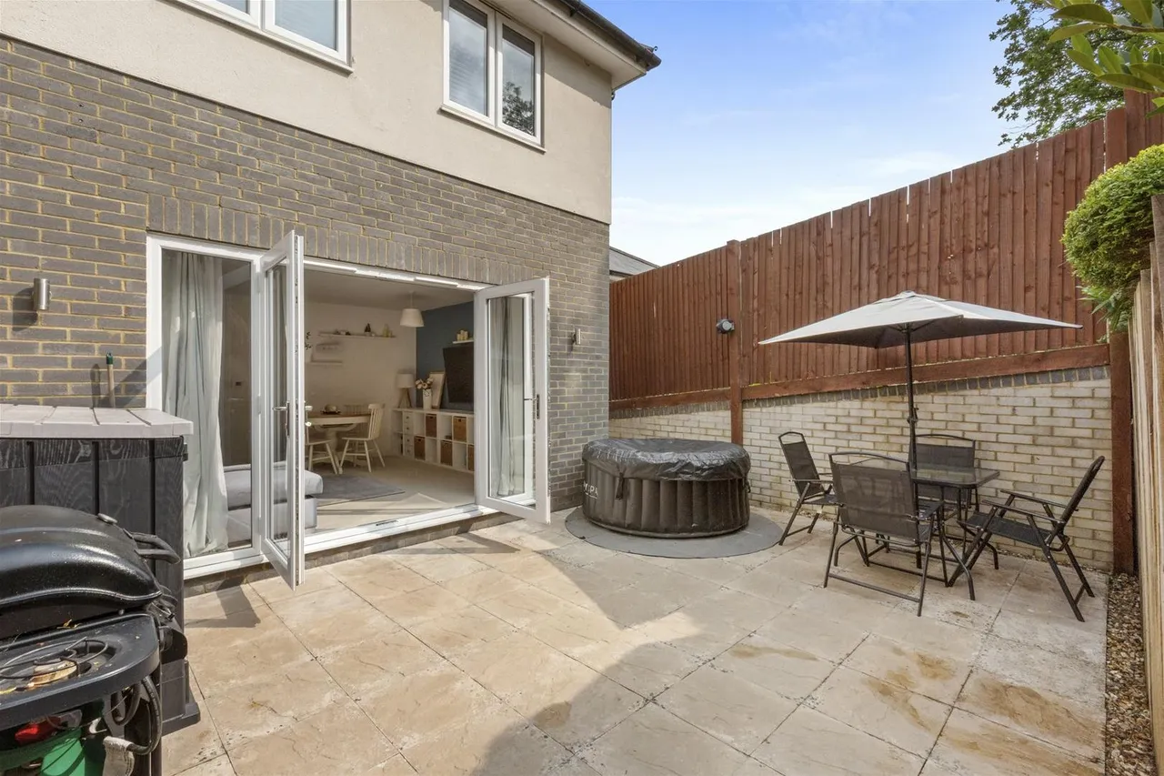 Carrington Road, High Wycombe, HP12, photo 3
