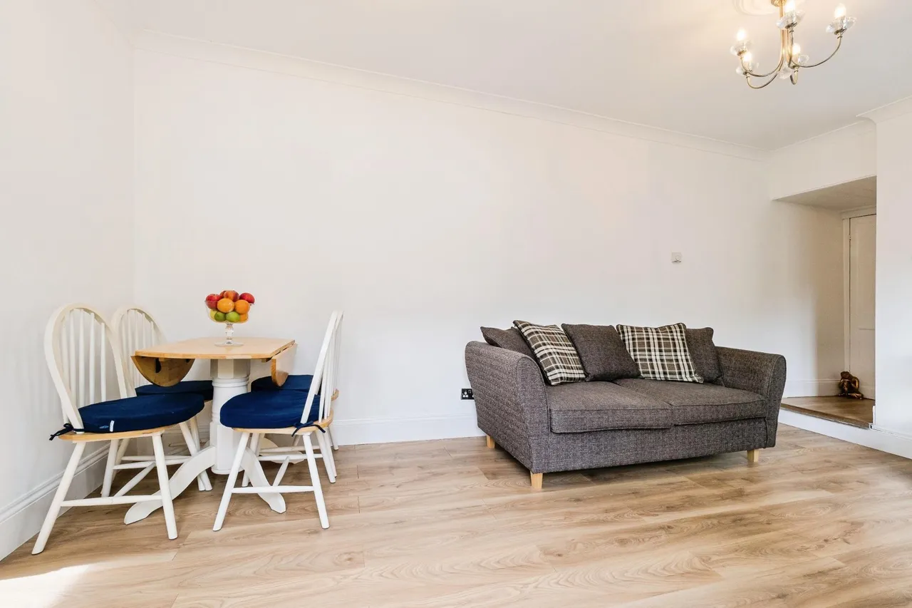 Chingford Mount Road, London, E4, photo 7