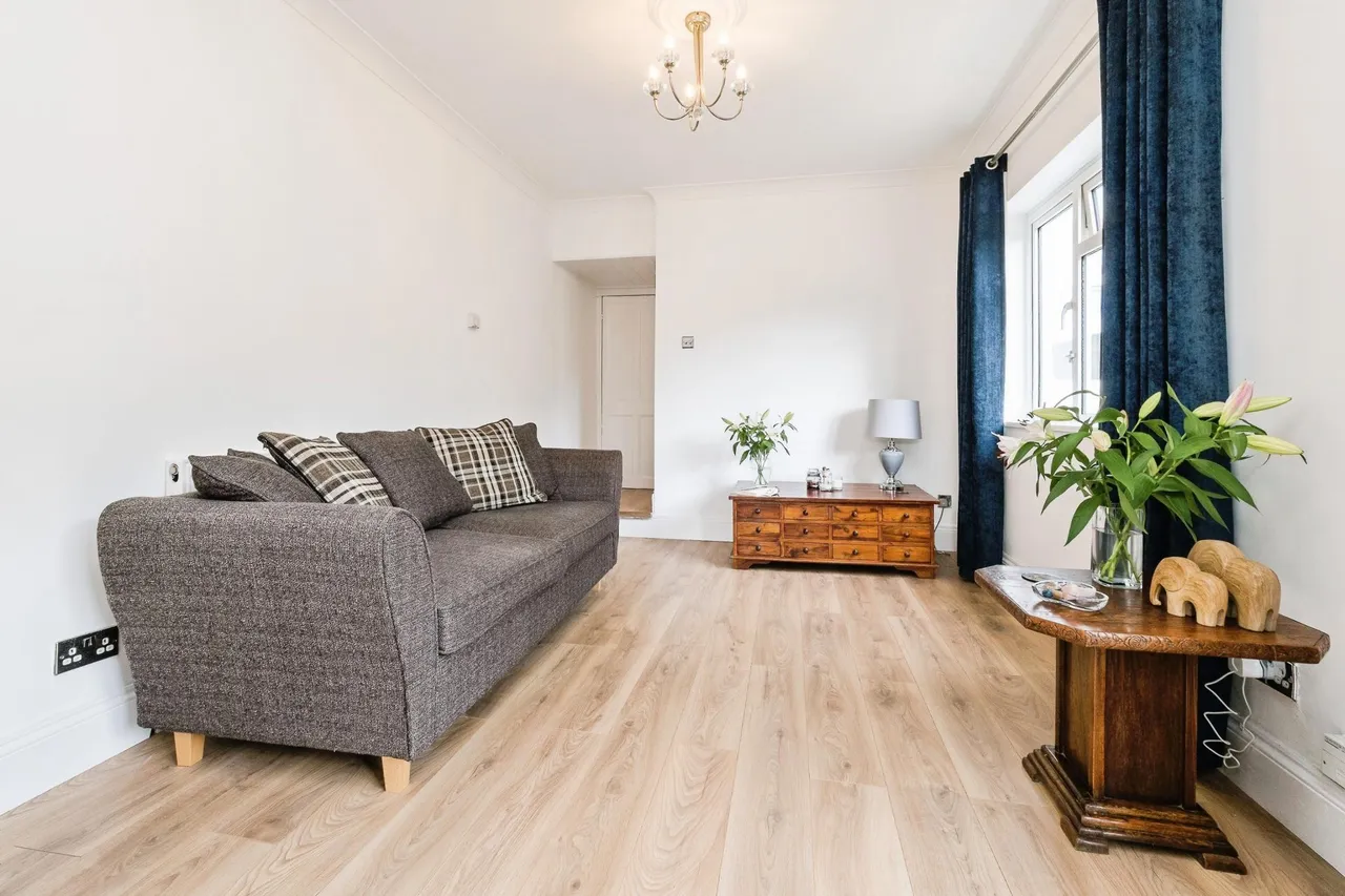 Chingford Mount Road, London, E4, photo 6