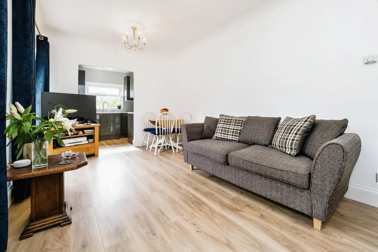 Chingford Mount Road, London, E4, photo 5