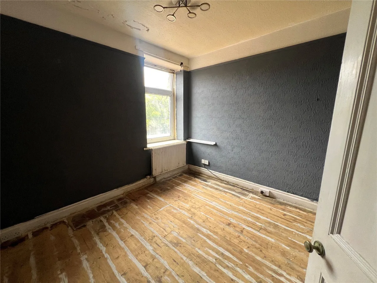 Coleshill Terrace, Llanelli, SA15, photo 14
