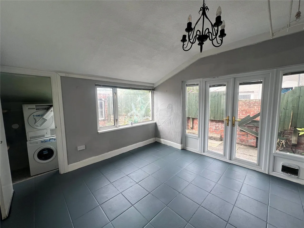 Coleshill Terrace, Llanelli, SA15, photo 8