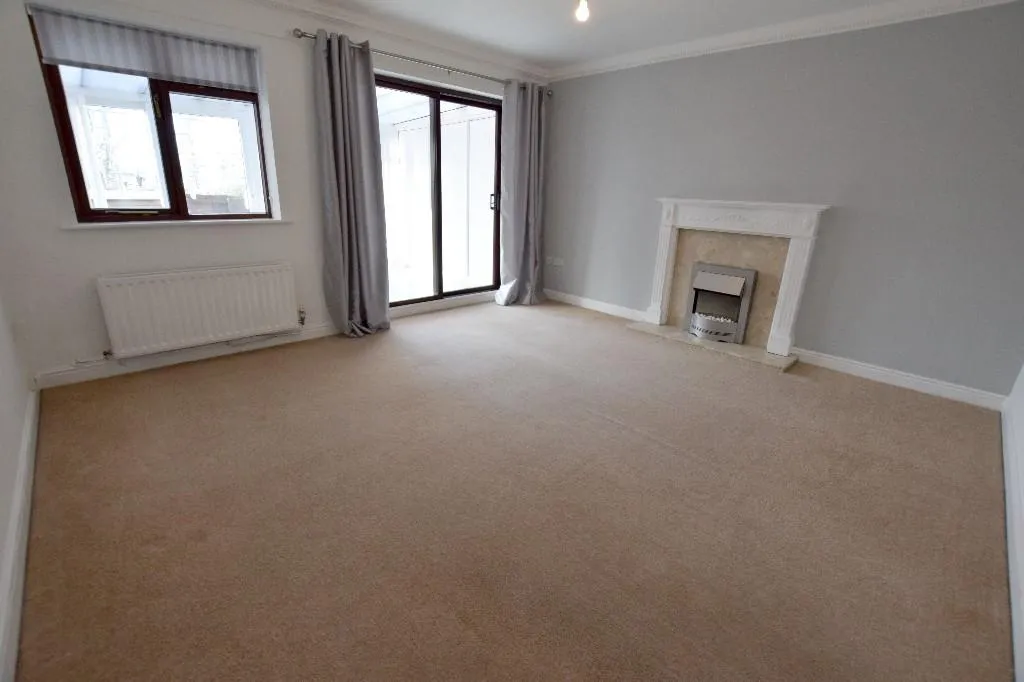 Fieldhouse Court, Stone, ST15, photo 4