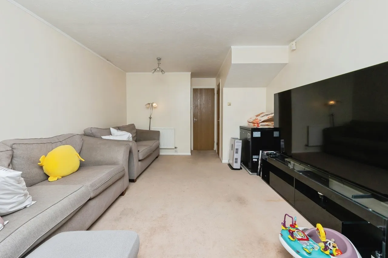 Burgess Green Close, St. Annes Park, Bristol, BS4, photo 4